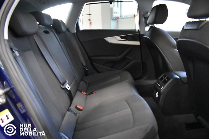 AUDI A4 Avant 40 g-tron S tronic Business Advanced